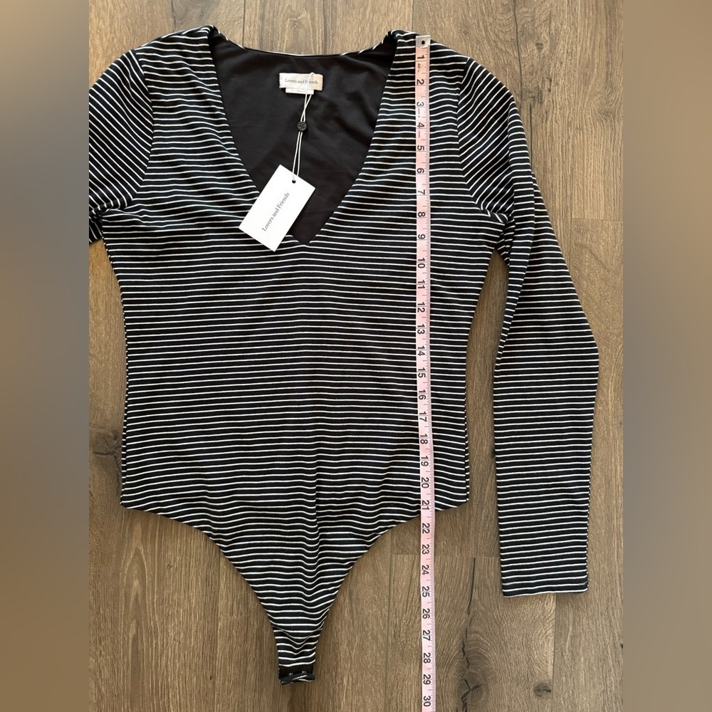 NWT Lovers + Friends Striped Long Sleeve VNeck Bodysuit Black White Size XLarge - Picture 2 of 7